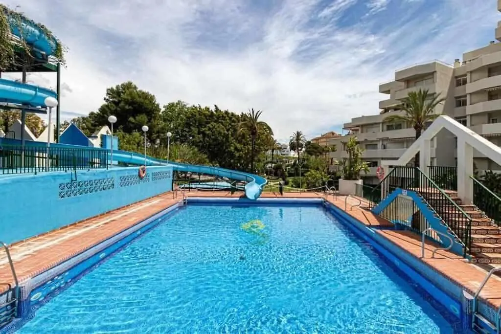 797 Holiday Rentals- Precioso piso con vistas al jardin en Benalbeach Benalmádena 0*,